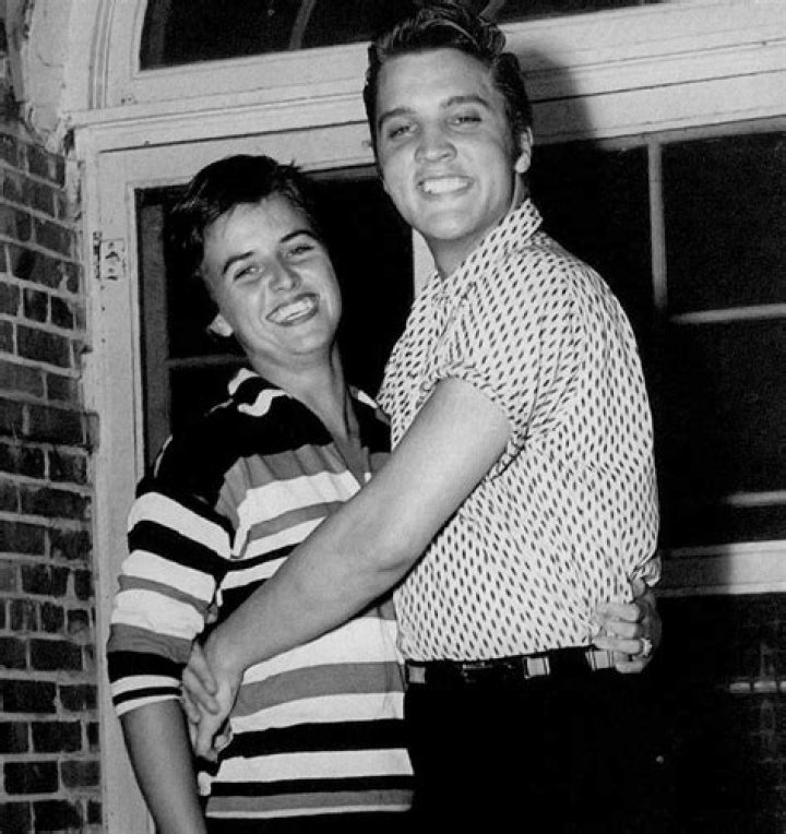 June Juanico Biography, Age, Height, Husband, Net Worth, Family