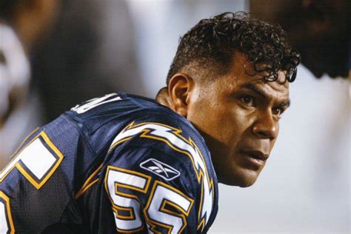 Junior Seau Biography, Age, Height, Wife, Net Worth, Family