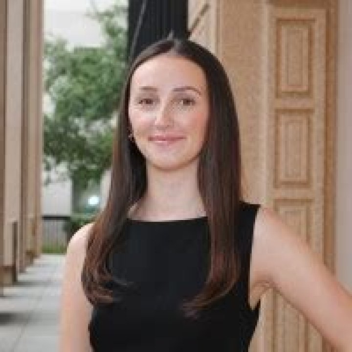 Kaitlyn Van Item Biography, Age, Height, Husband, Net Worth, Family