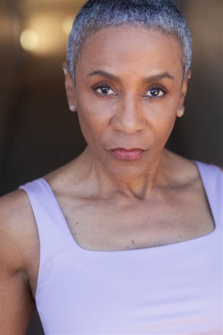 Karen Abercrombie biografía, edad, altura, esposa, net worth, familia