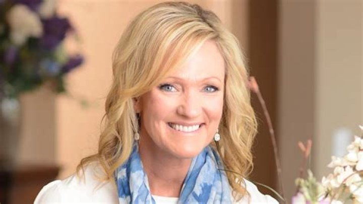 Karen Kingsbury Biography, Age, Height, Husband, Net Worth, Family