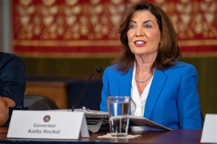 Kathy Hochul Biography, Age, Height, Husband, Net Worth, Family