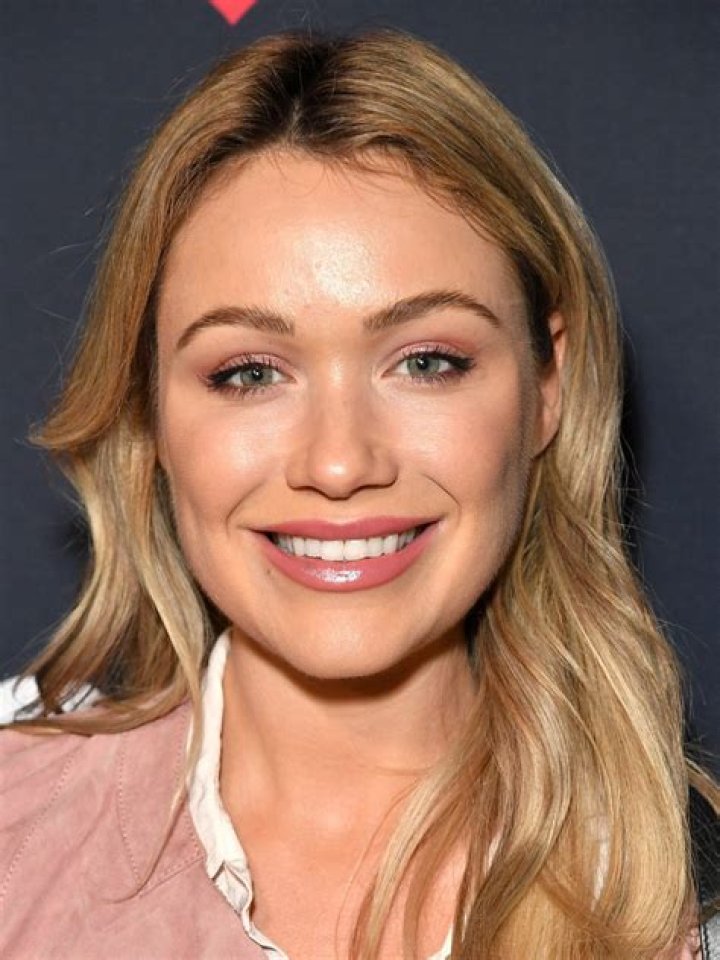 Katrina Bowden Biography, Age, Height, Husband, Net Worth, Family