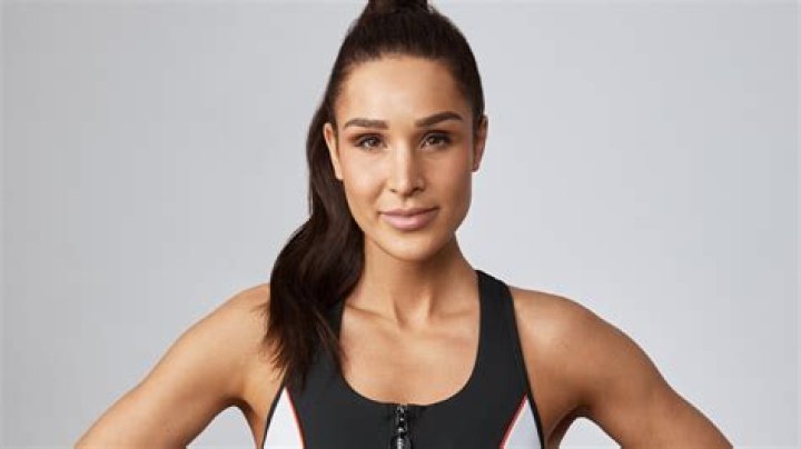 Kayla Itsines Biography, Age, Height, Husband, Net Worth, Family