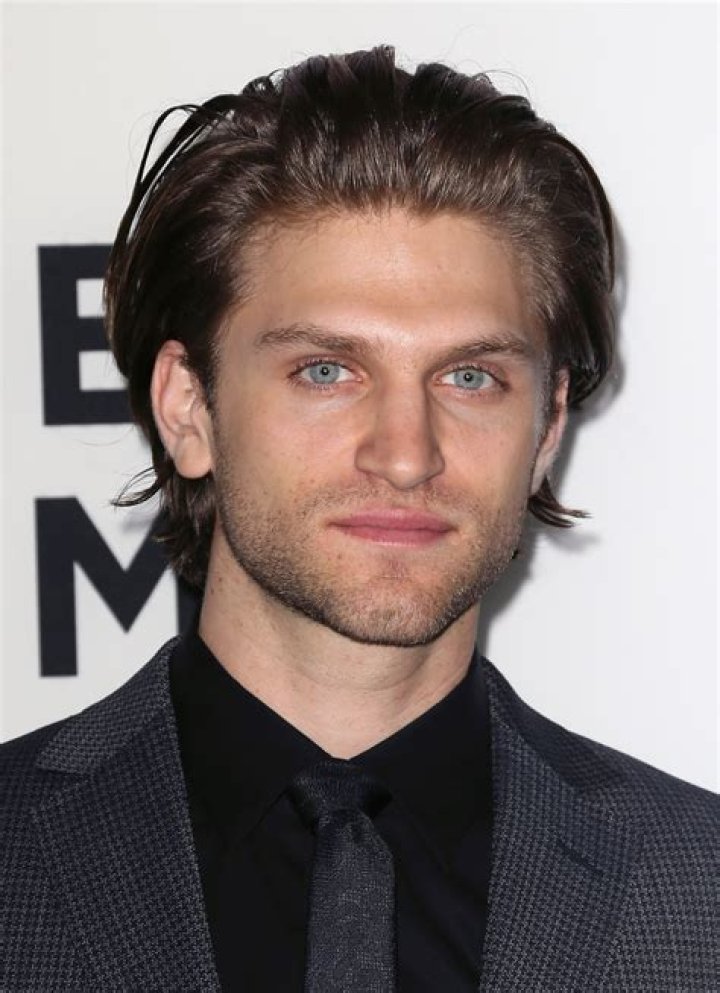 Keegan Allen biografía, edad, altura, esposo, net worth, familia