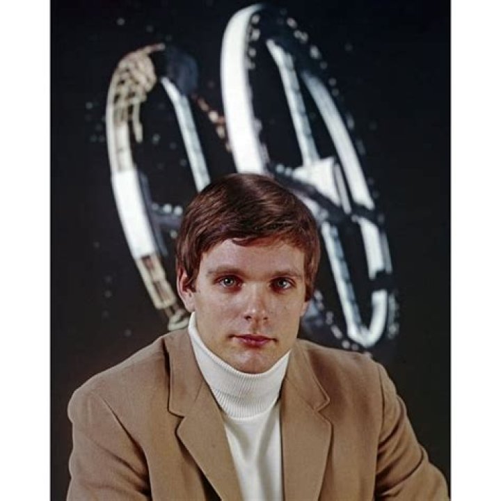 Keir Dullea Biography, Age, Height, Wife, Net Worth, Family