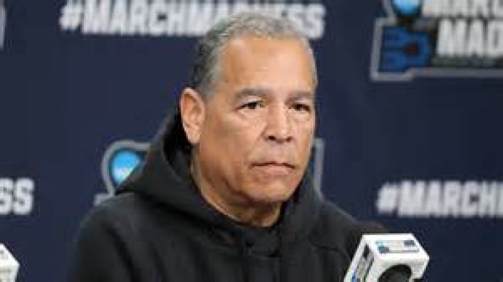 Kelvin Sampson Biography, Age, Height, Wife, Net Worth, Family