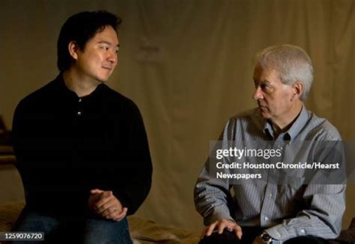 Kenneth Lin Biography, Age, Height, Wife, Net Worth, Family