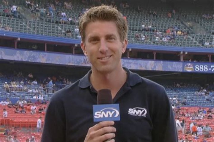Kevin Burkhardt Biography, Age, Height, Wife, Net Worth, Family