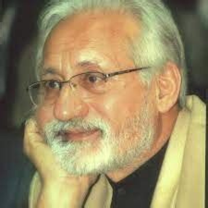 Khalid Abbas Dar Biography, Age, Height, Wife, Net Worth and Family