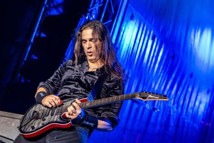 Kiko Loureiro Biography, Age, Height, Wife, Net Worth, Family