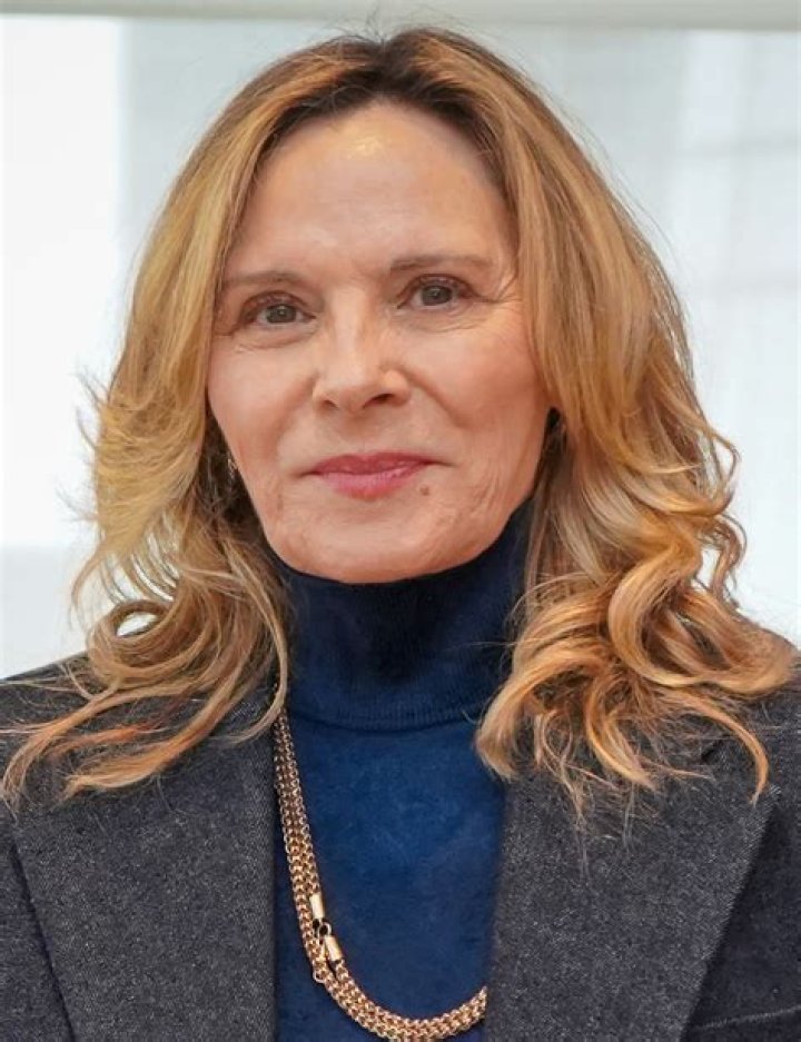 Kim Cattrall Biography, Age, Height, Husband, Net Worth, Family