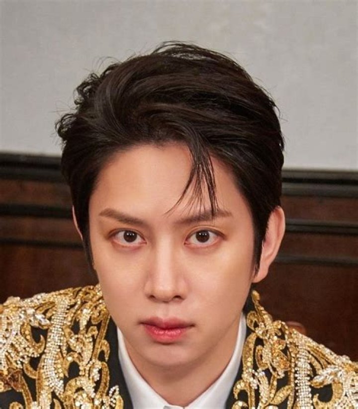 Kim Hee-chul Biography, Age, Height, Wife, Net Worth, Family