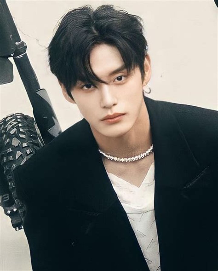 Kim Ji-woong Biography, Age, Height, Net Worth, Family