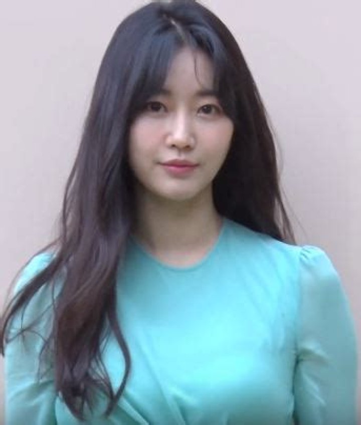 Kim Sa-rang Biography, Age, Height, Husband, Net Worth, Family