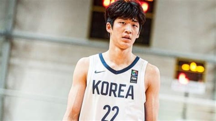 Kim Young-hee Biography, Age, Height, Net Worth, Family