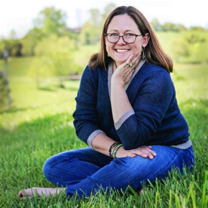 Kimberly Brubaker Bradley Biography, Age, Height, Husband, Net Worth, Family