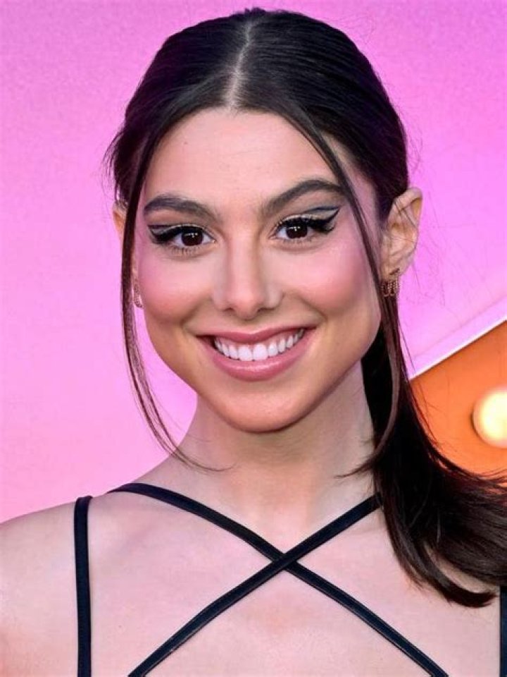Kira Kosarin Biography, Age, Height, Husband, Net Worth, Family