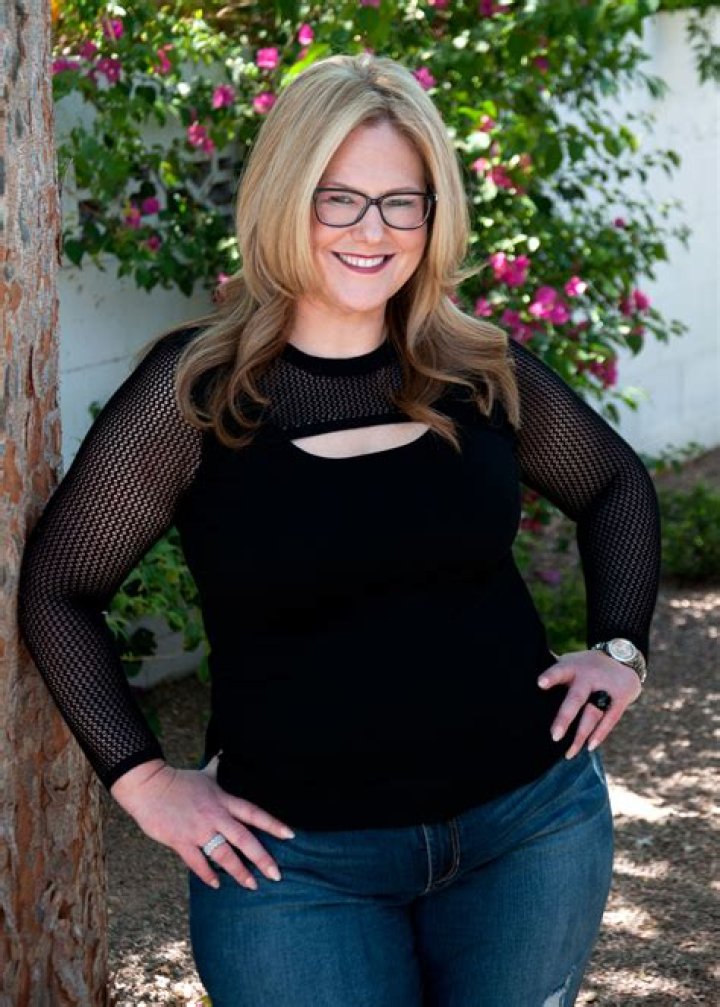 Kristen Ashley Biography, Age, Height, Husband, Net Worth, Family