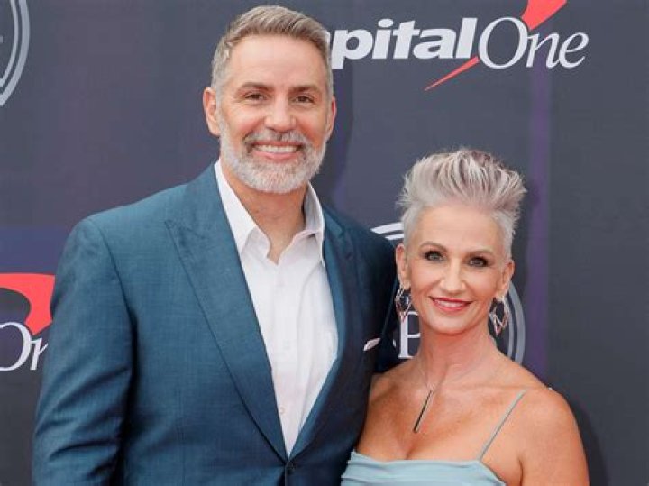 Kurt Warner Biography, Age, Height, Wife, Net Worth, Family