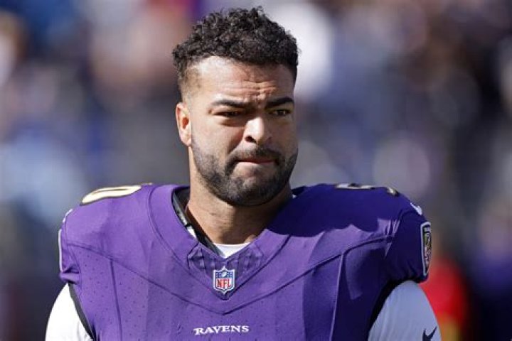 Kyle Van Noy biografía, edad, altura, esposo, net worth, familia