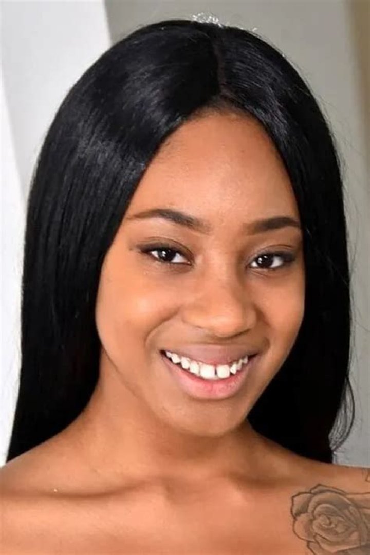 Lala Ivey Biography, Age, Height, Husband, Net Worth, Family