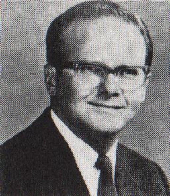 Lamar Hunt Biography, Age, Height, Wife, Net Worth, Family