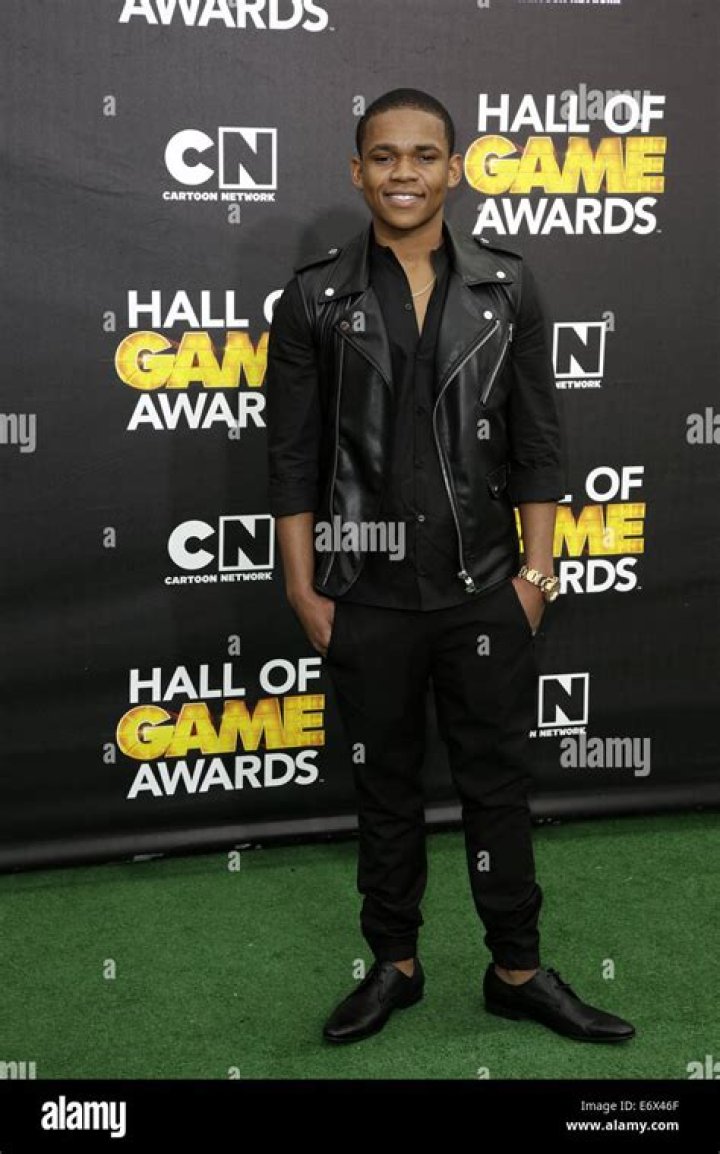 Larramie Doc Shaw Biography, Age, Height, Wife, Net Worth, Family