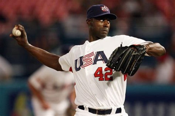 LaTroy Hawkins Biography, Age, Height, Wife, Net Worth, Family
