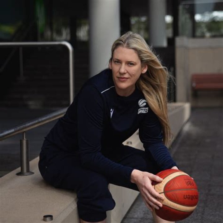 Lauren Jackson Biography, Age, Height, Husband, Net Worth, Family