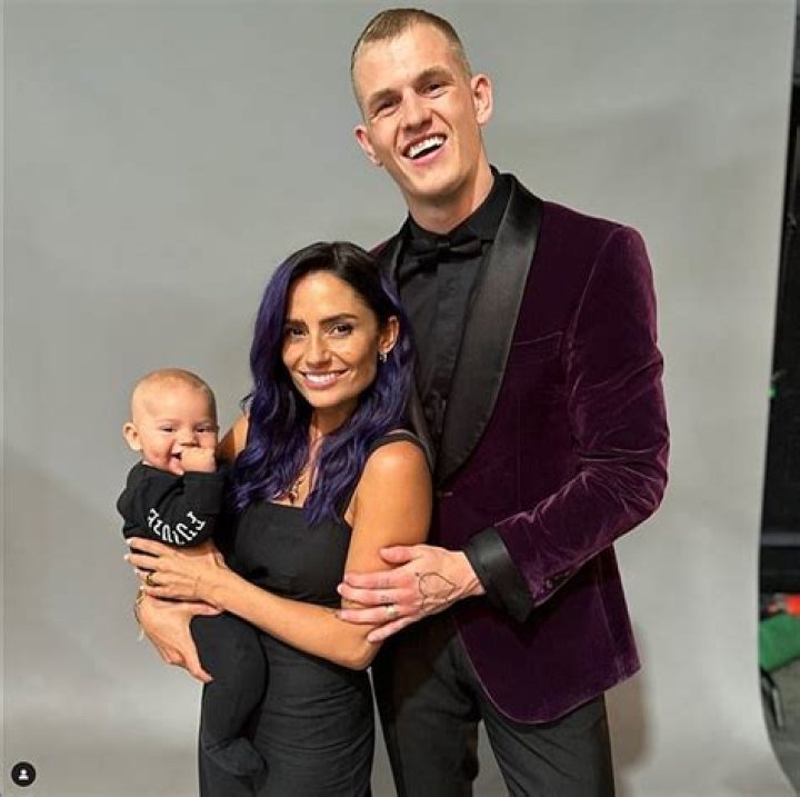 Layla Anna-Lee Biography, Age, Height, Husband, Net Worth, Family