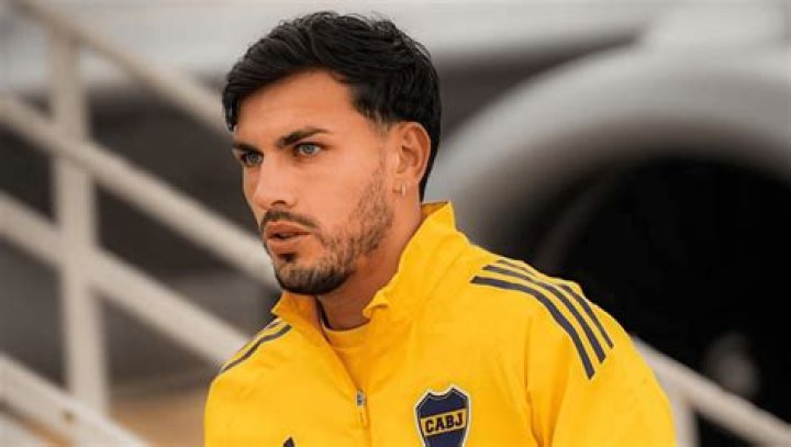 Leandro Paredes biografía, edad, altura, esposo, net worth, familia