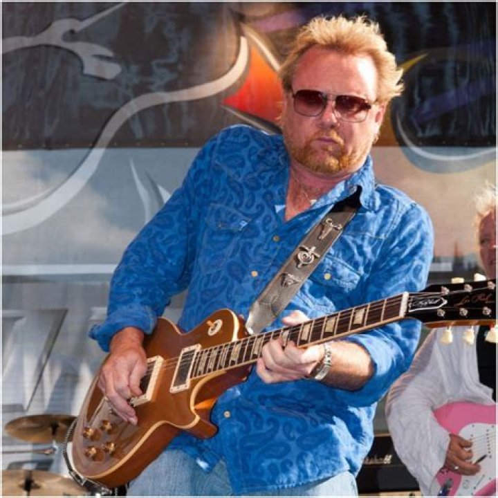 Lee Roy Parnell Biography, Age, Height, Wife, Net Worth, Family