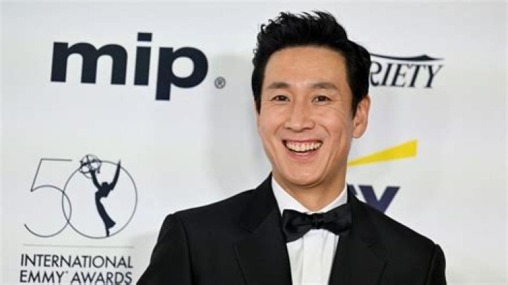 Lee Sun-kyun Biography, Age, Height, Wife, Net Worth, Family