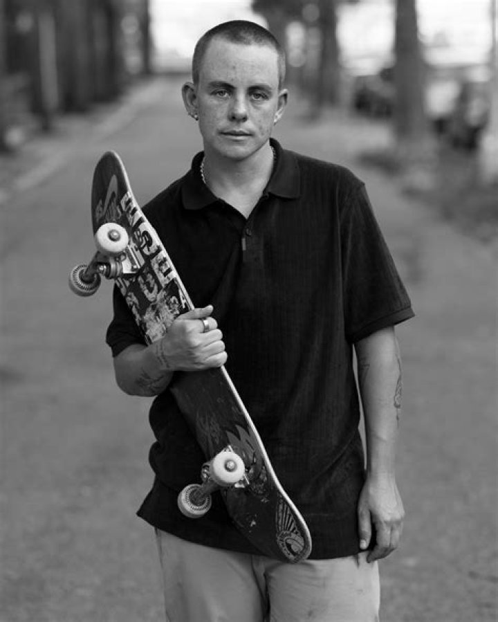 Leo Baker biografía, edad, altura, esposo, net worth, familia