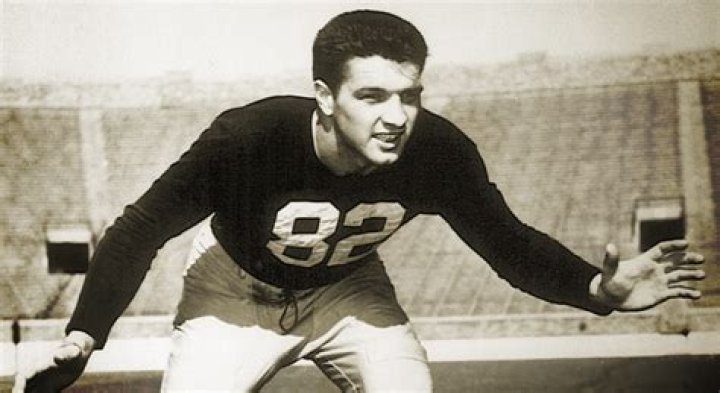 Leon Hart Biography, Age, Height, Wife, Net Worth, Family