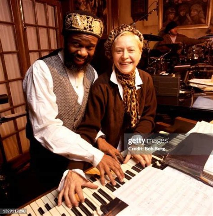 Leon Pendarvis Biography, Age, Height, Wife, Net Worth and Family