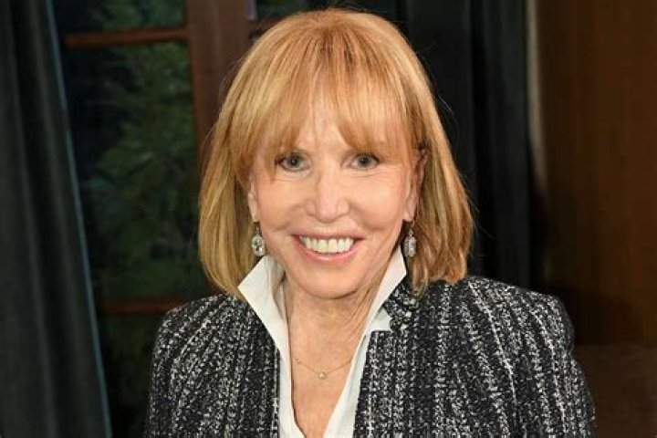 Leslie Charleson Biography, Age, Height, Husband, Net Worth, Family
