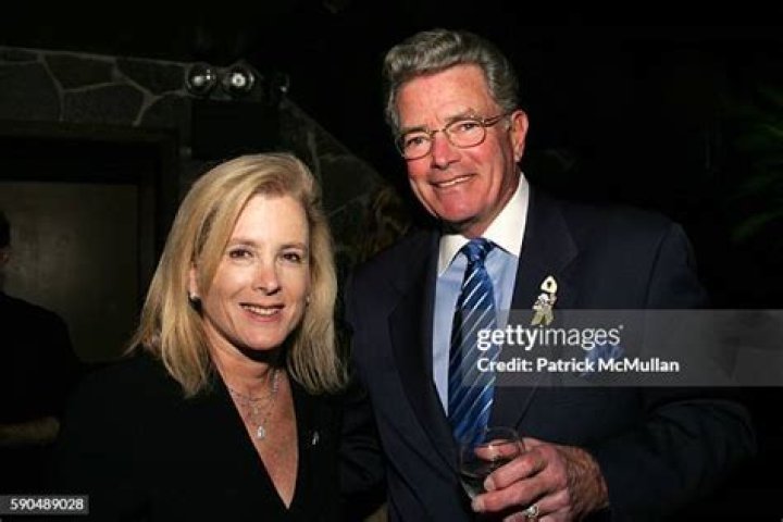 Leslie Crocker Snyder Biography, Age, Height, Husband, Net Worth, Family