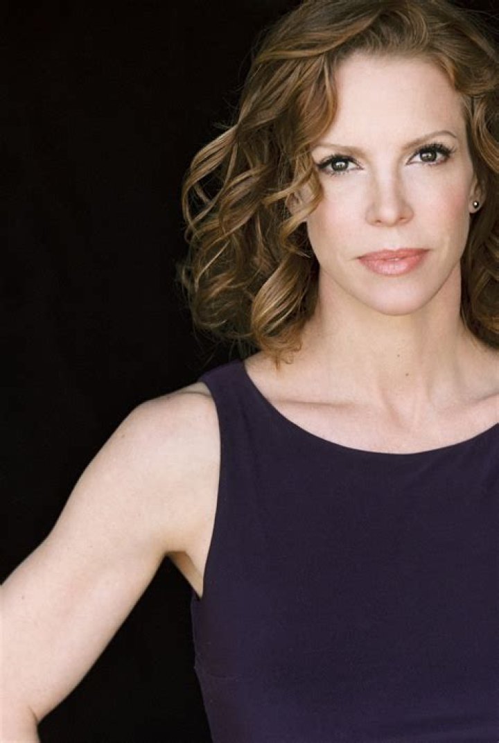 Leslie Stevens Biography, Age, Height, Husband, Net Worth, Family