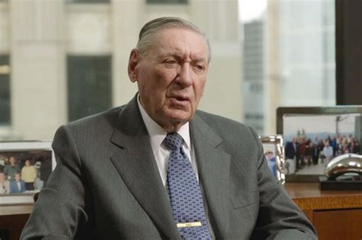 Lester Crown biografía, edad, altura, esposo, net worth, familia