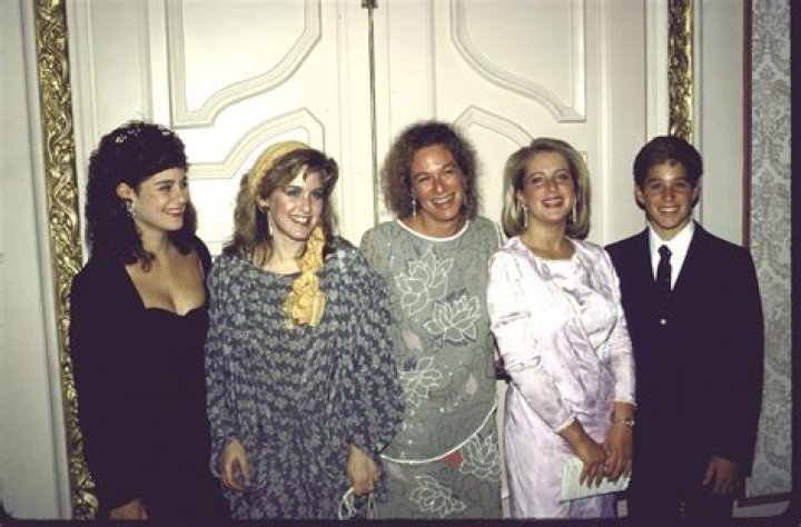 Levi Larkey biografía, edad, altura, esposo, net worth, familia