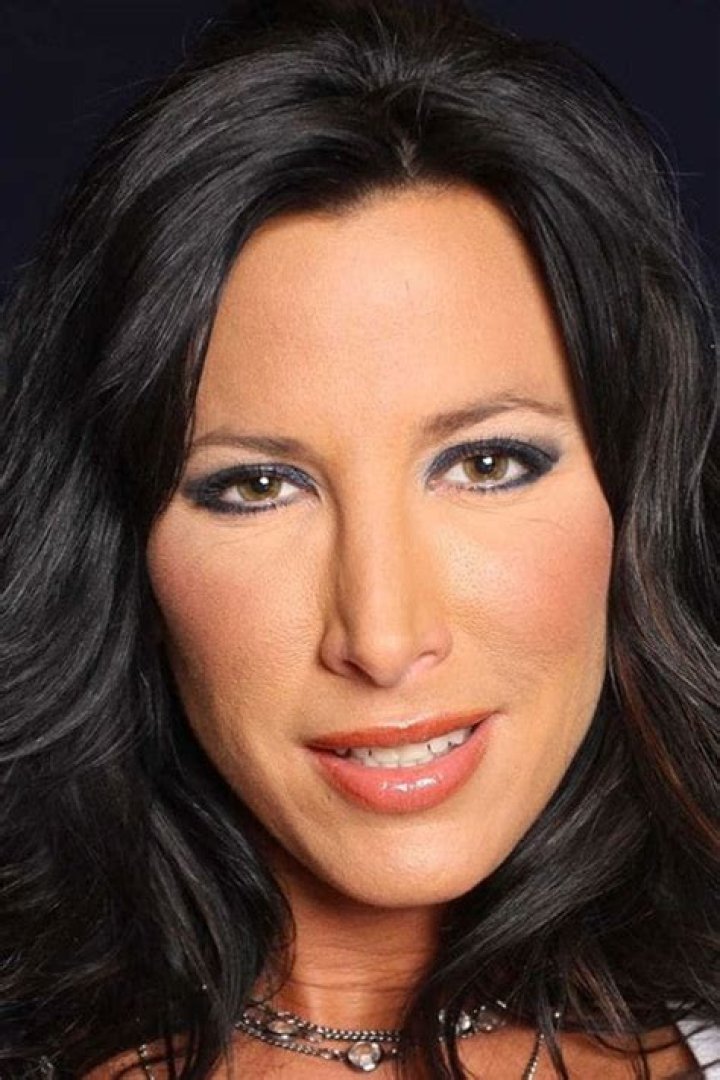 Lezley Zen Biography, Age, Height, Husband, Net Worth, Family