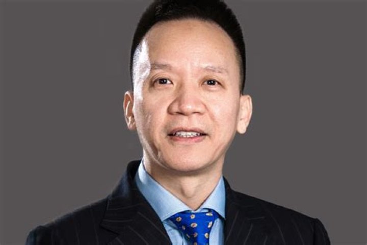 Li Zhongchu Biography, Age, Height, Wife, Net Worth, Family