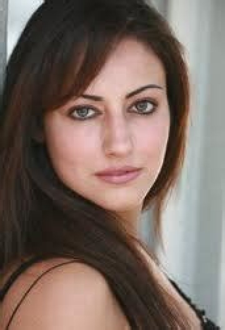 Lili Asvar Biography, Age, Height, Husband, Net Worth, Family