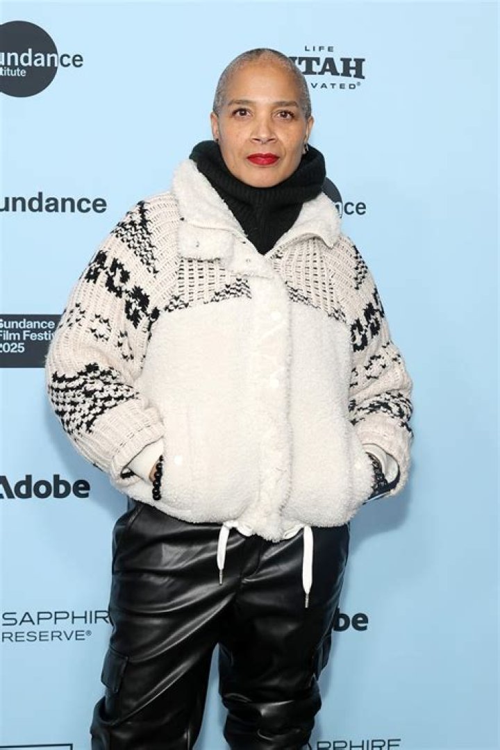 Lin Que Biography, Age, Height, Husband, Net Worth, Family