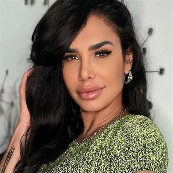 Lis Vega Biography, Age, Height, Husband, Net Worth, Family