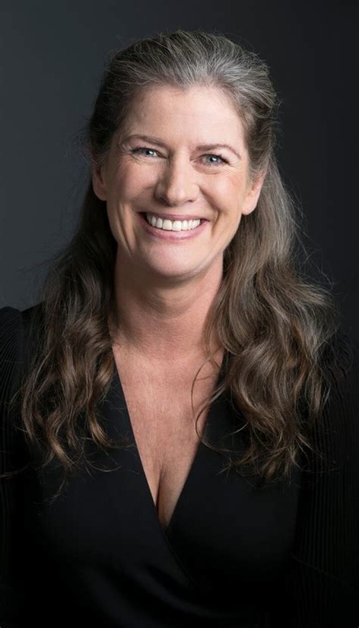 Lisa Owen Biography, Age, Height, Net Worth, Family