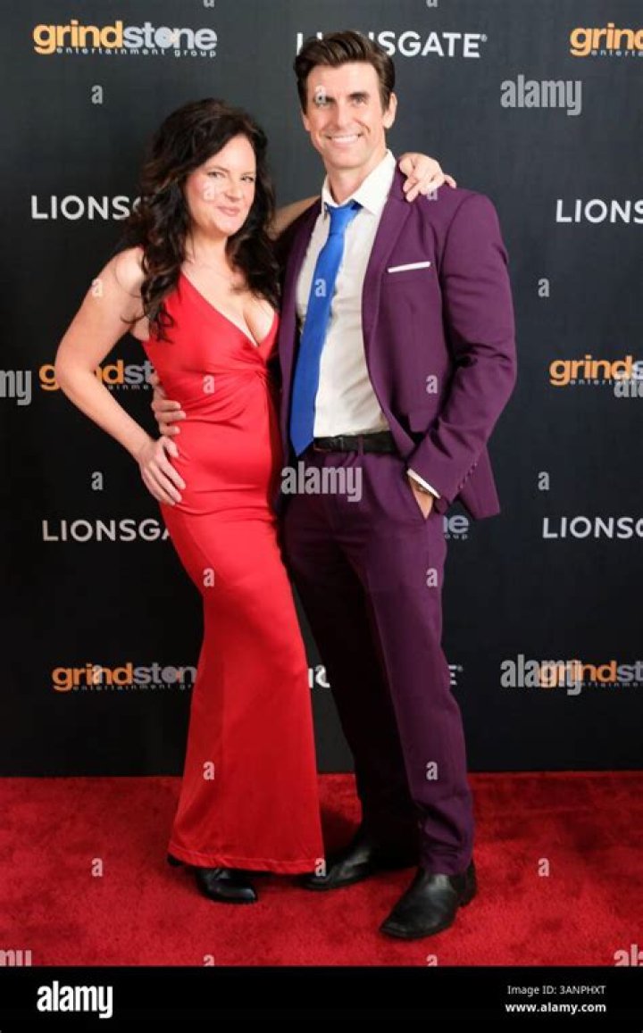 Liz Stewart Biography, Age, Height, Husband, Net Worth, Family