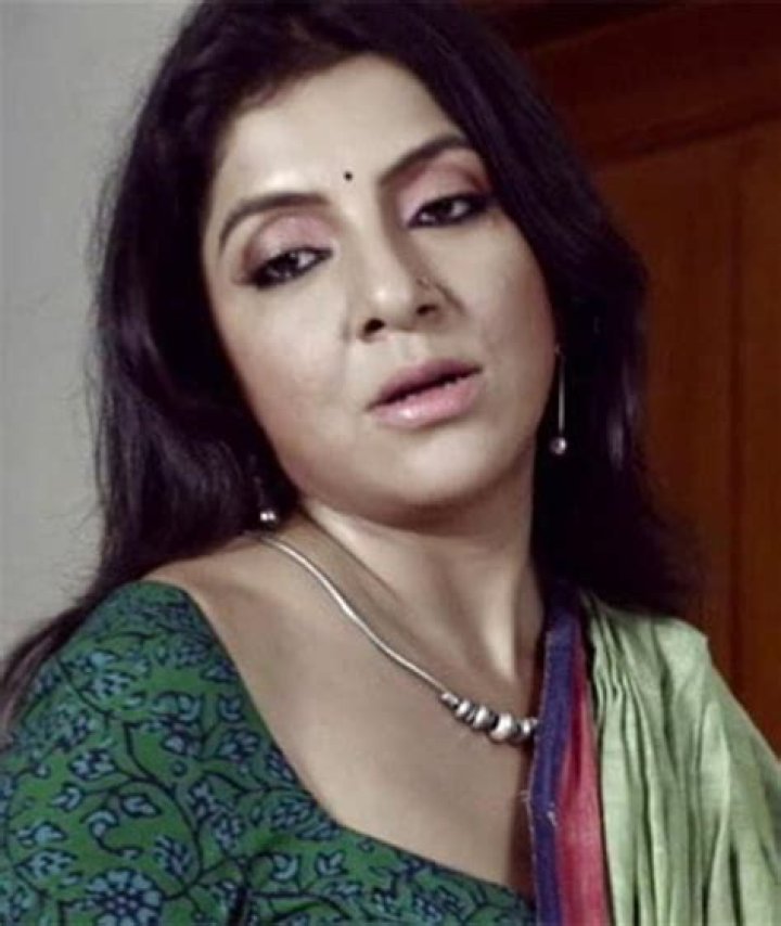 Locket Chatterjee Biography, Age, Height, Husband, Net Worth, Family